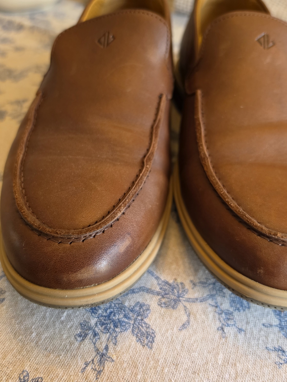 Men's Brown Leather Slip-On Loafers — Classic Comfort